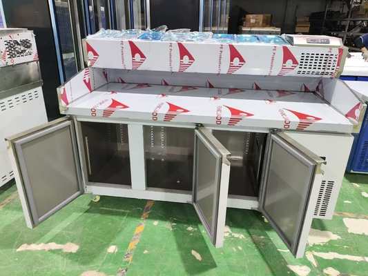 1.8M Bàn làm salad 3 cửa dưới quầy Bàn làm pizza lạnh với màn hình trên cùng