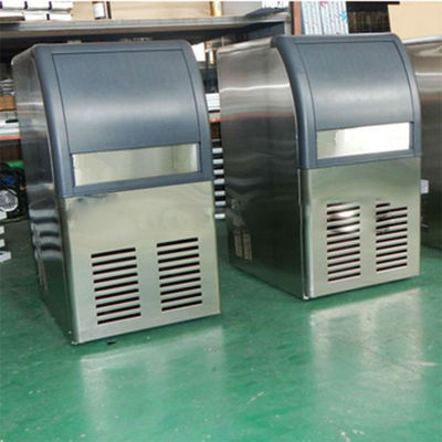 Làm mát bằng không khí Máy làm đá 128kg / 24h Thương mại