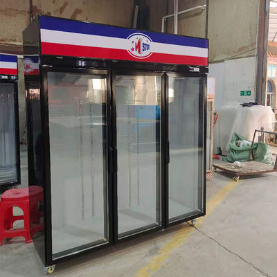 1500L Tủ lạnh đồ uống thương mại thẳng đứng Ba cửa kính